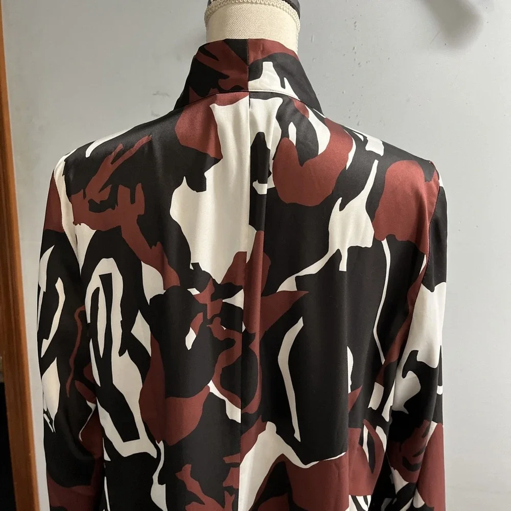 Chicos Cardigan Duster Brown Reversible Size 2 M Floral Animal Print Satin‎ Chic